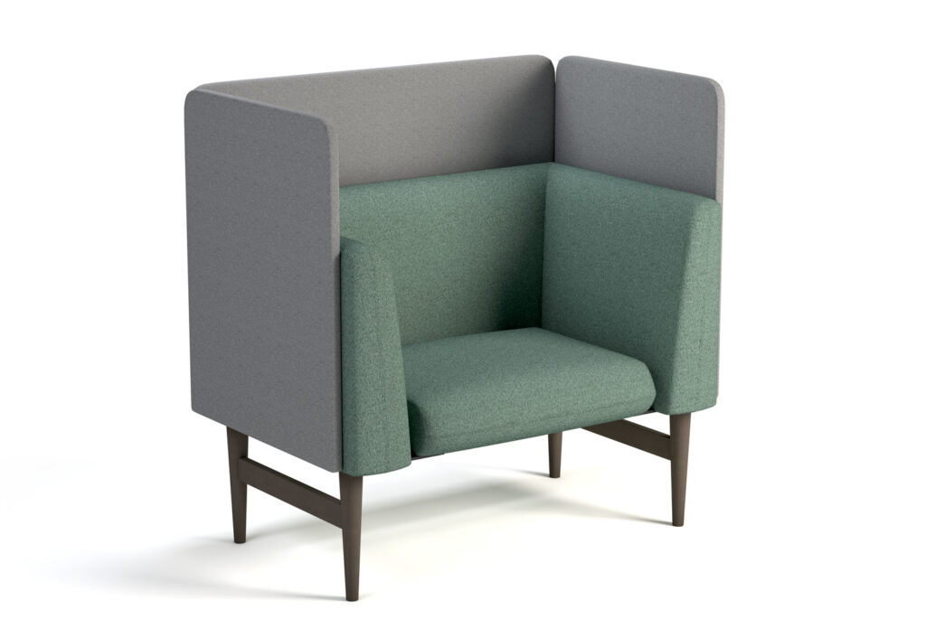 Nikki-Wood-Leg-26W-Lounge-UphPnl