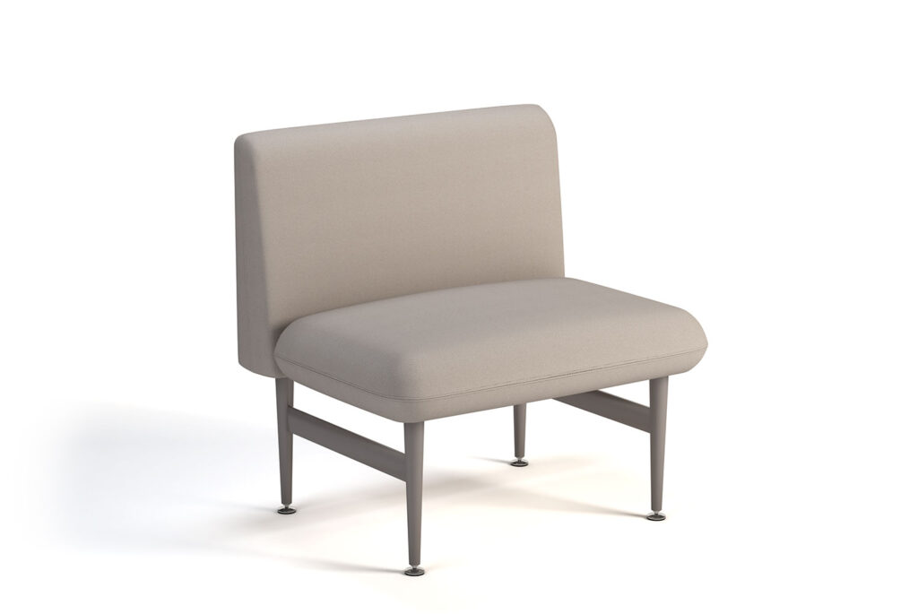 Nikki_30W_Seat